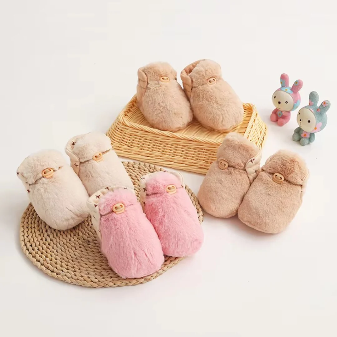 Fluffy sock shoes for babies - Image 9