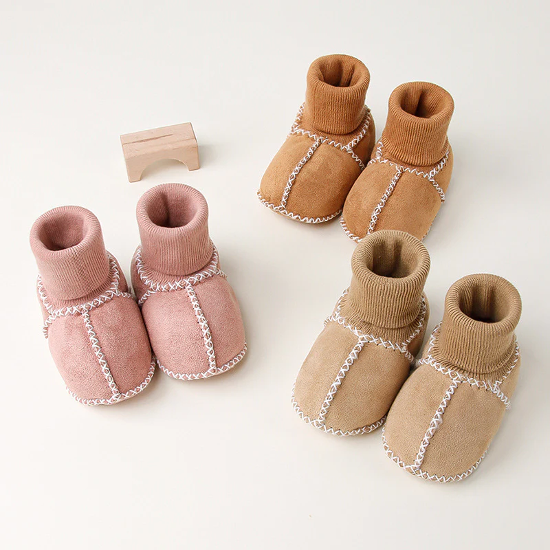 Lined baby winter sock shoes in suede look - Image 3