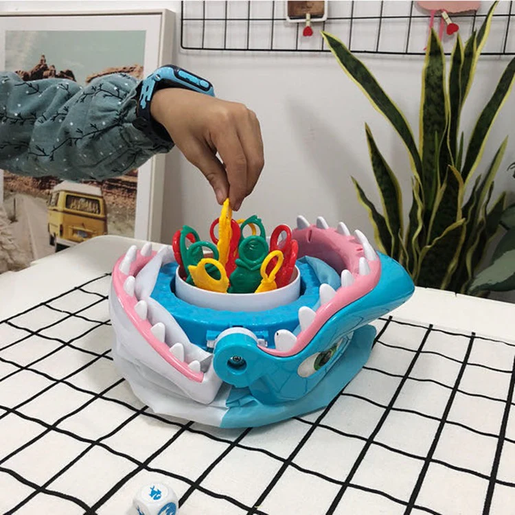 SharkBite Family Game - Image 4