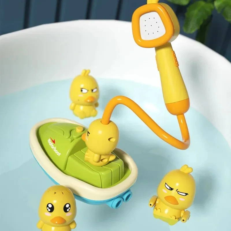 Sprinkling Bath Ducks - Image 2